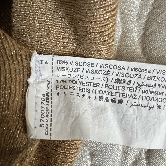 Gold Ribbed Knit Button-Up Top - Picture 4 of 4